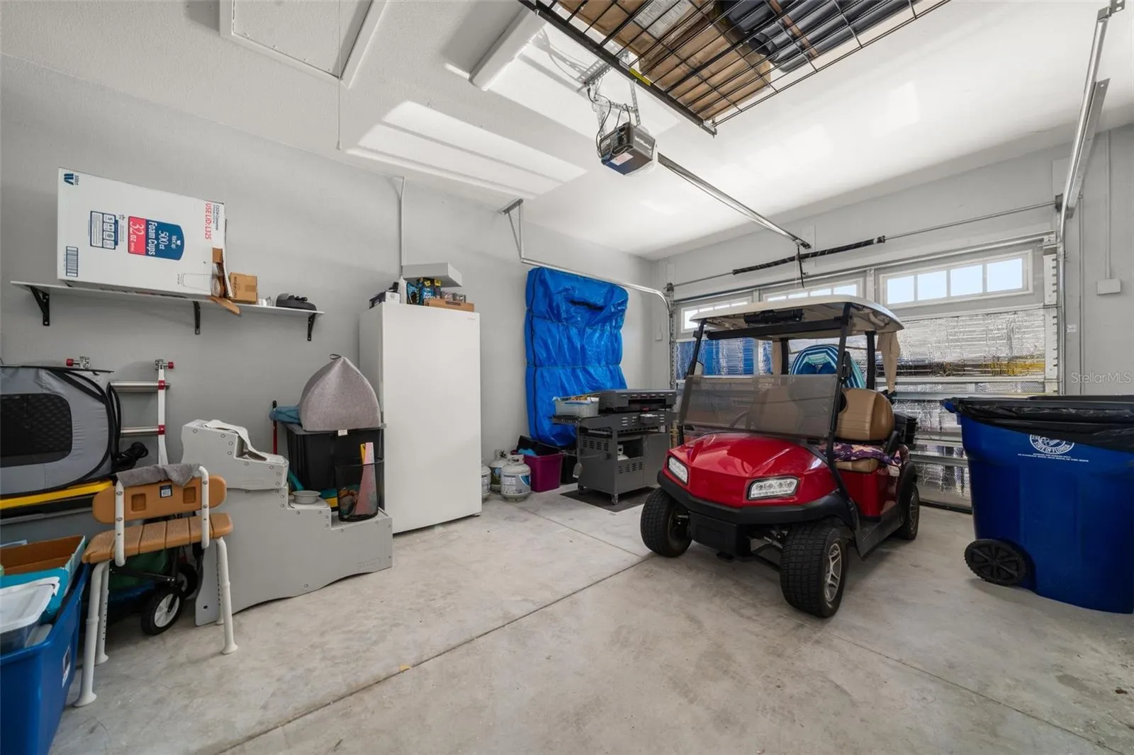 Garage- golf cart included