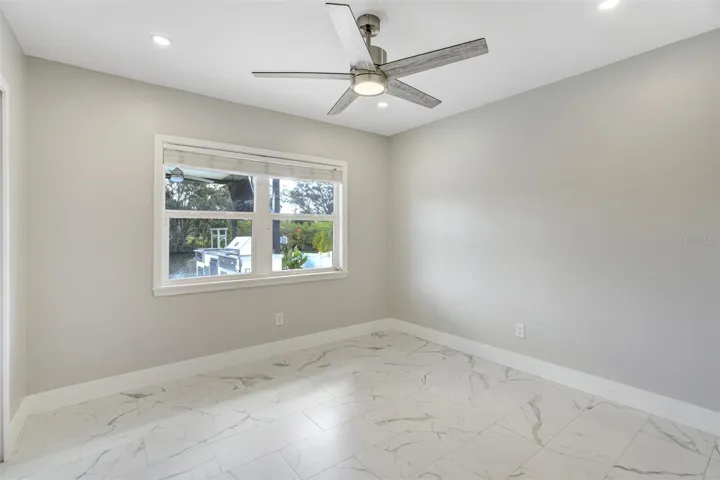 Guest bedroom 1