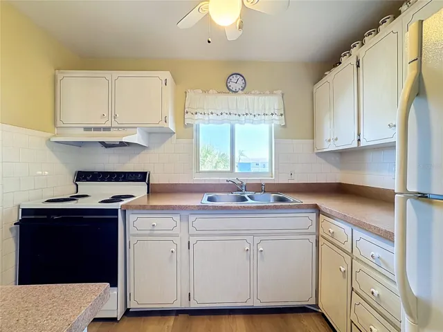 Range, Refrigerator, Microwave Oven, Included