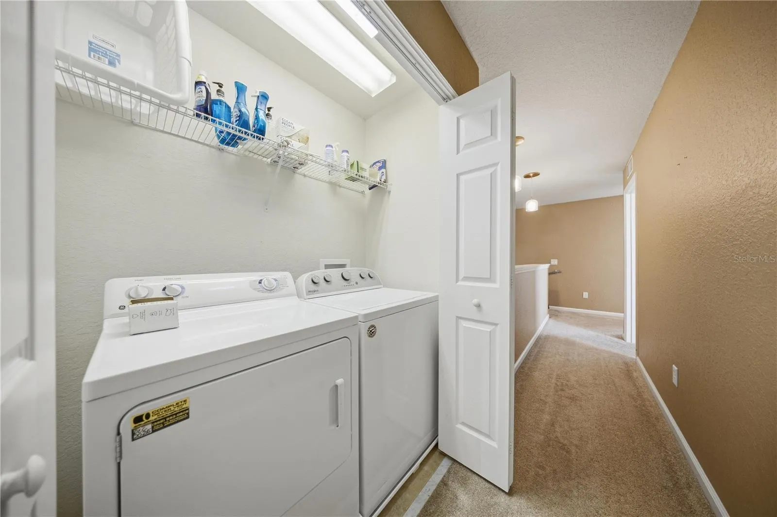 washer and dryer convey