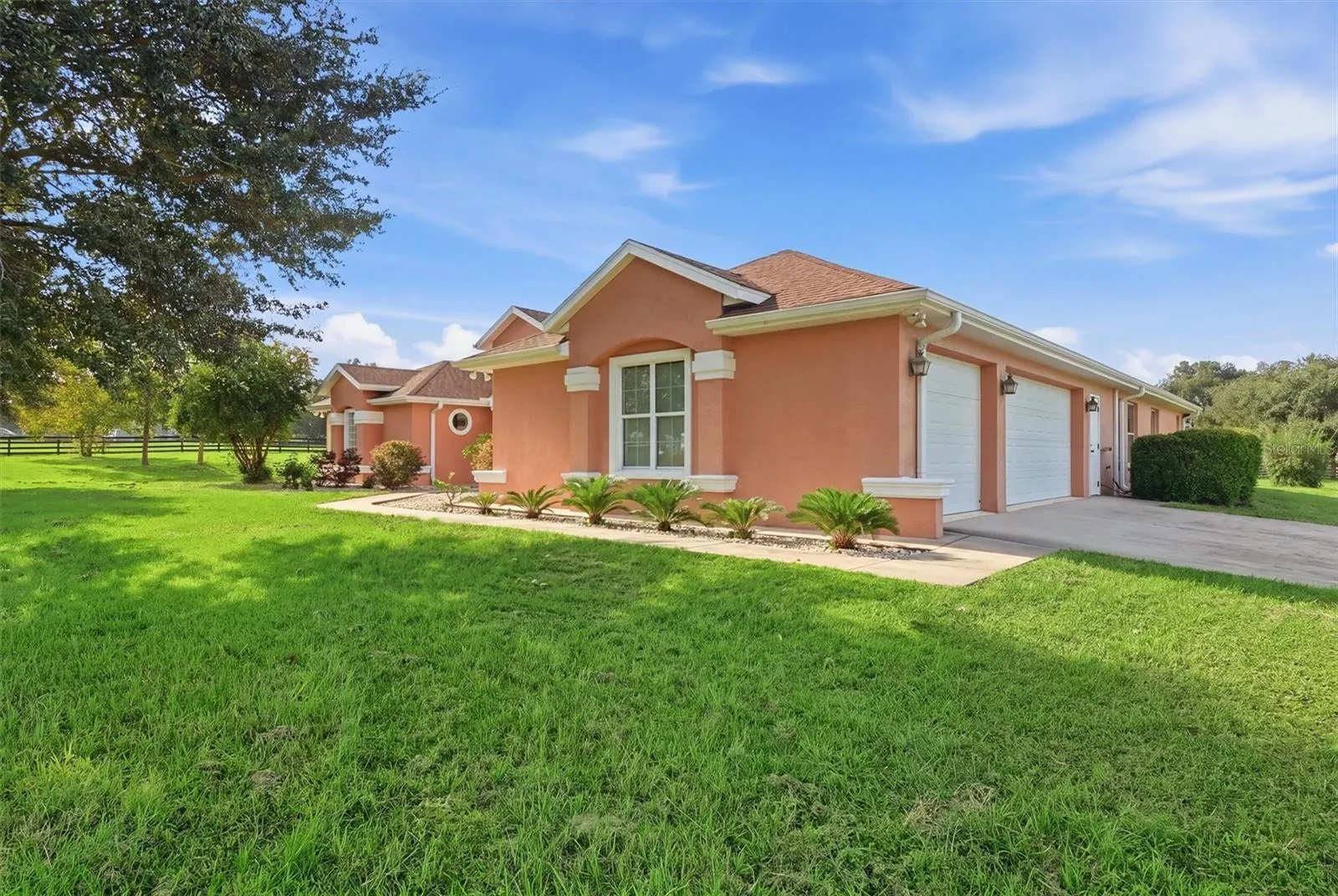 Front w/ Garage