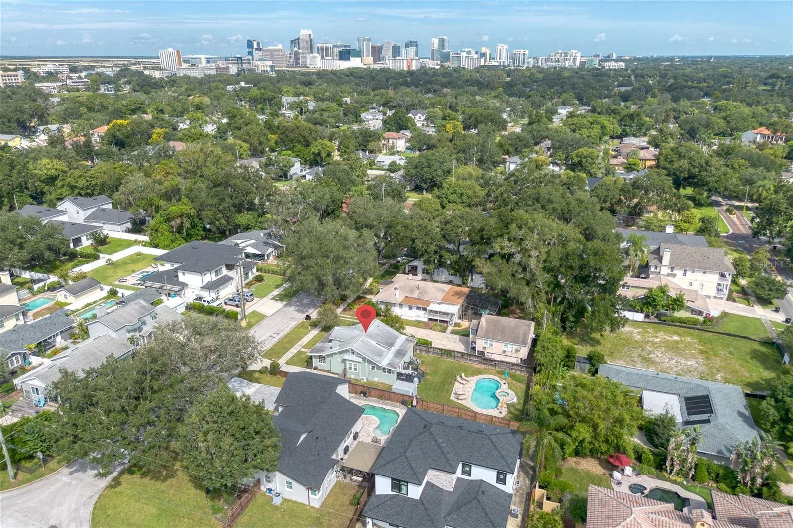 Close Proximity to downtown Orlando