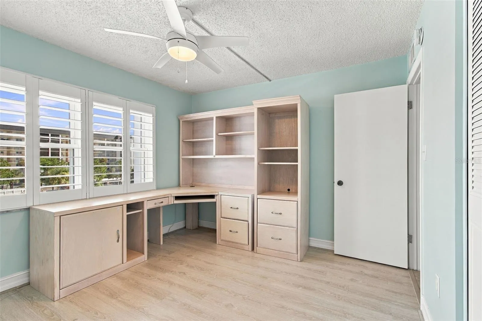 Guest room/Office