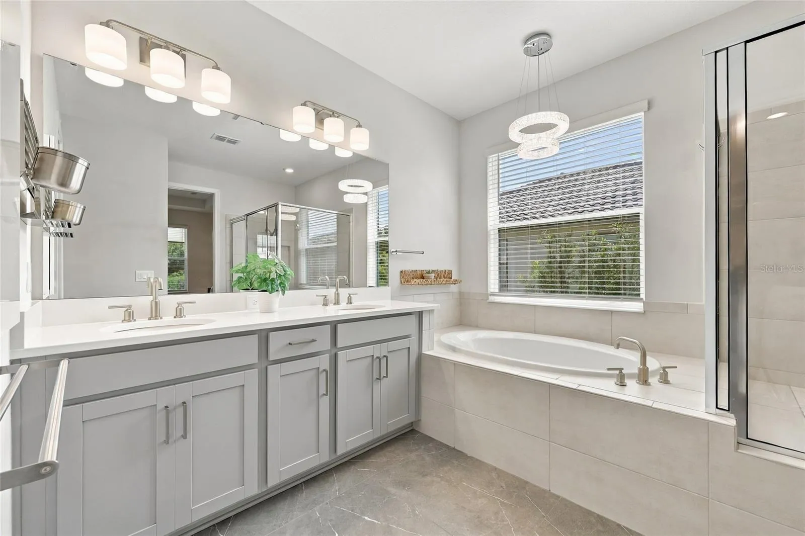 Main Private Bath