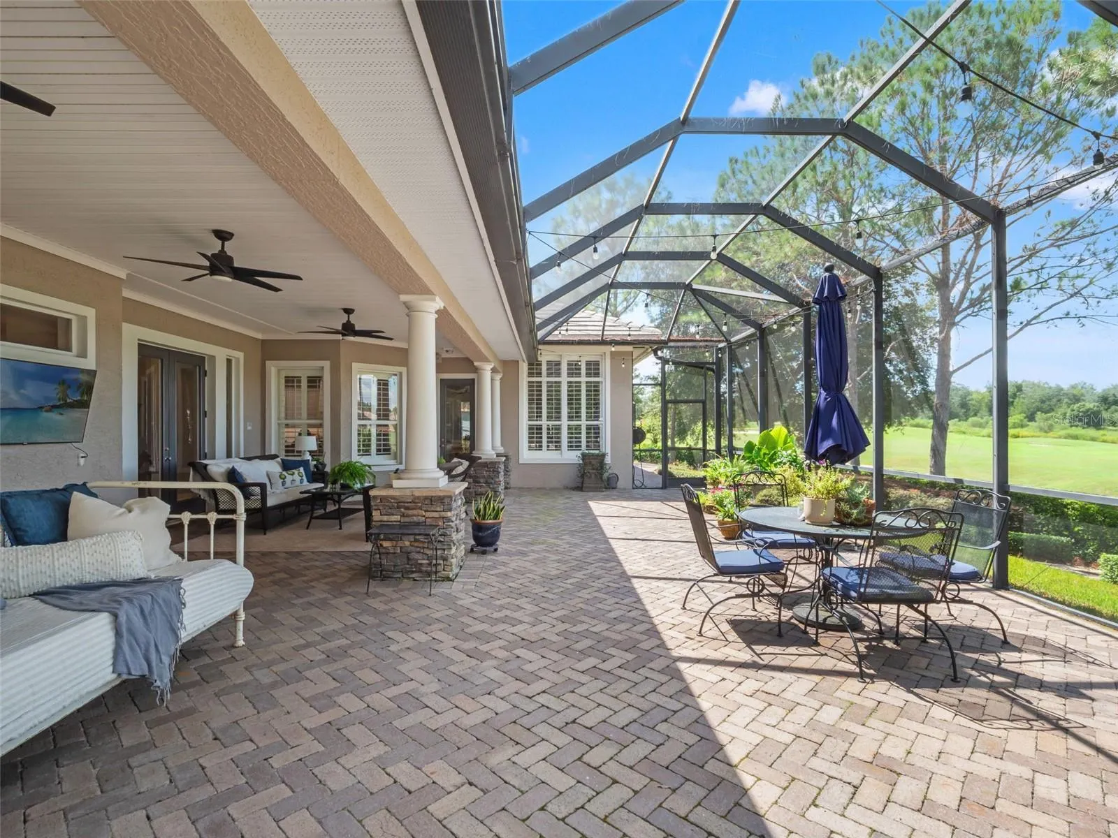 Oversized screened lanai