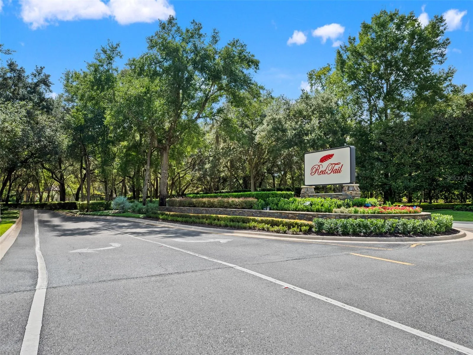 Front entrance to RedTail off of 46A