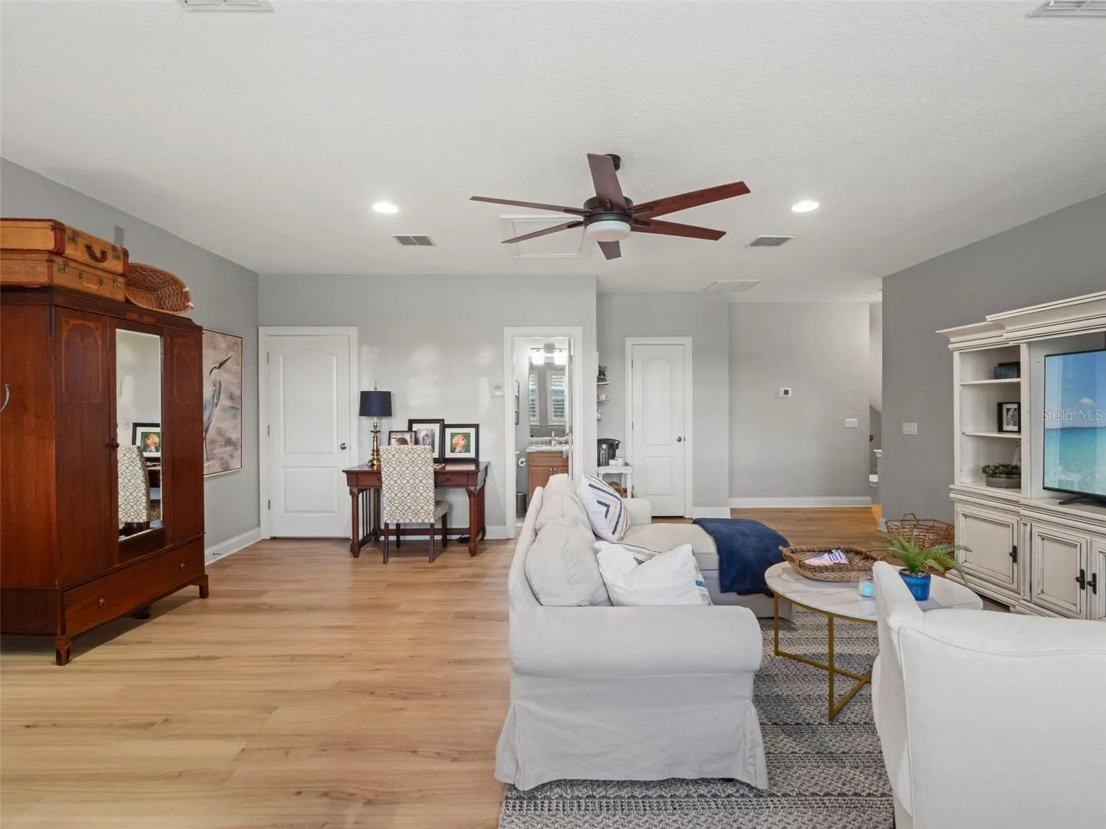 Apartment area with full bath