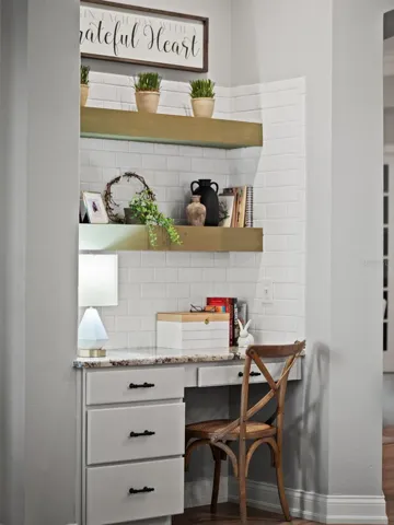 Built-in desk in kitchen