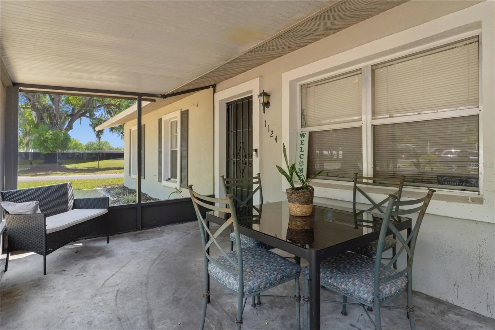 screened front porch