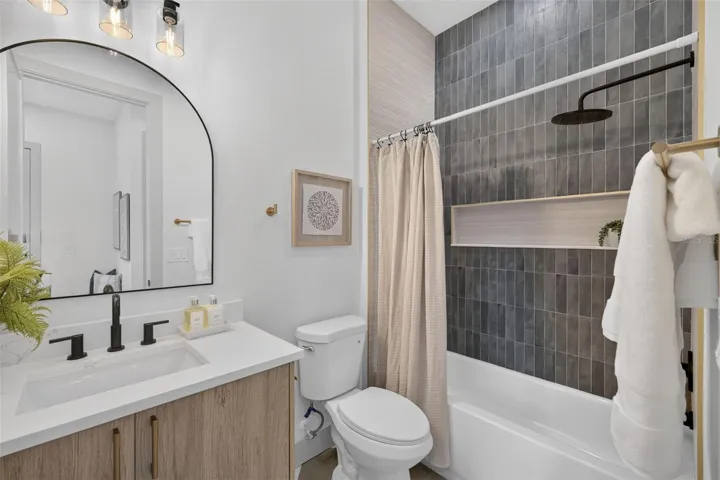 Downstairs Full Bath