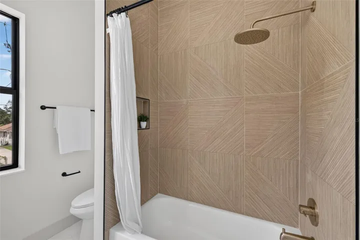 Upstairs Guest Bath