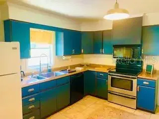 kitchen with appliances