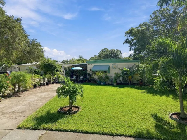 Welcome Home to your Tropical OASIS