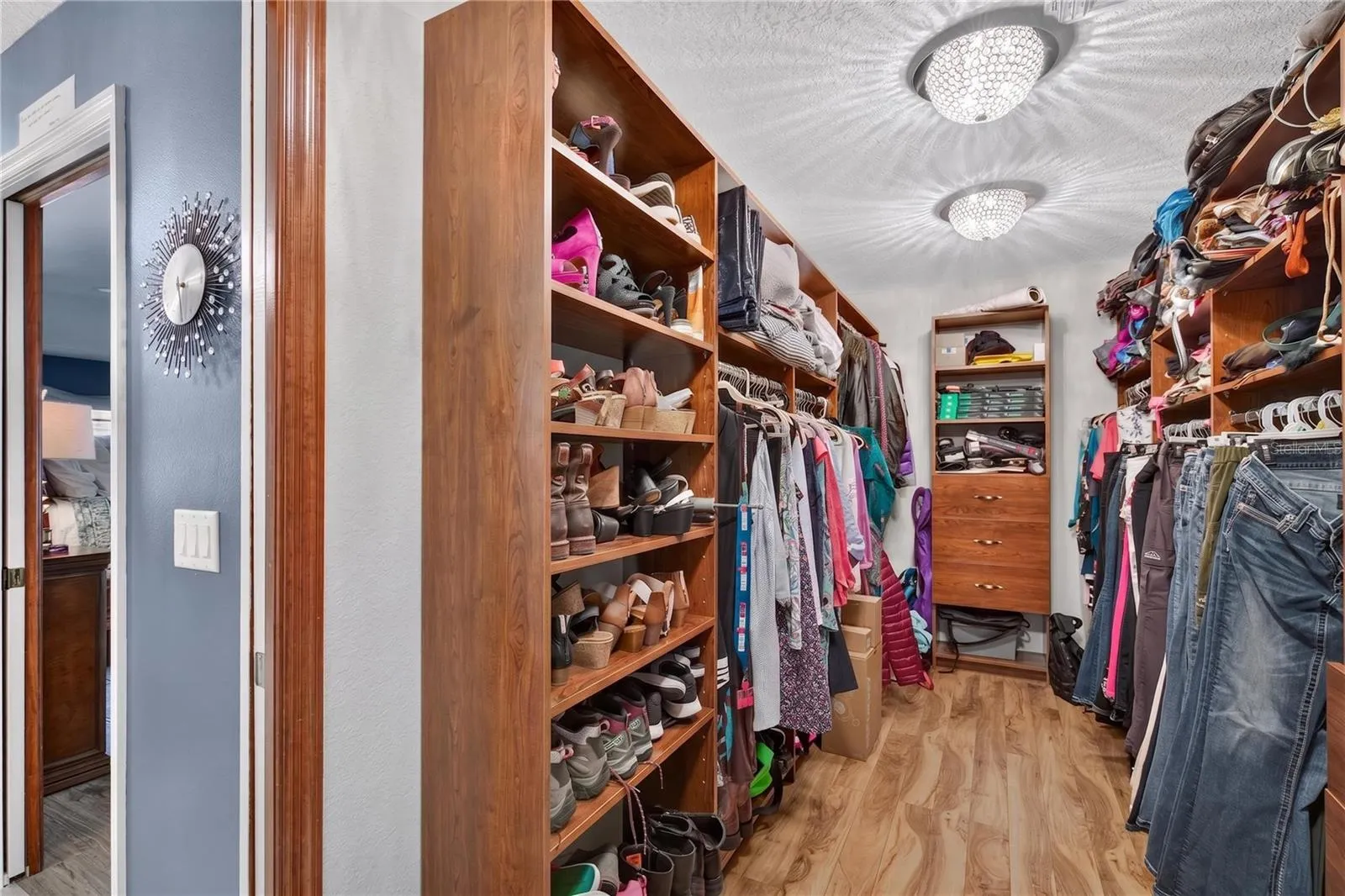 primary walk in closet