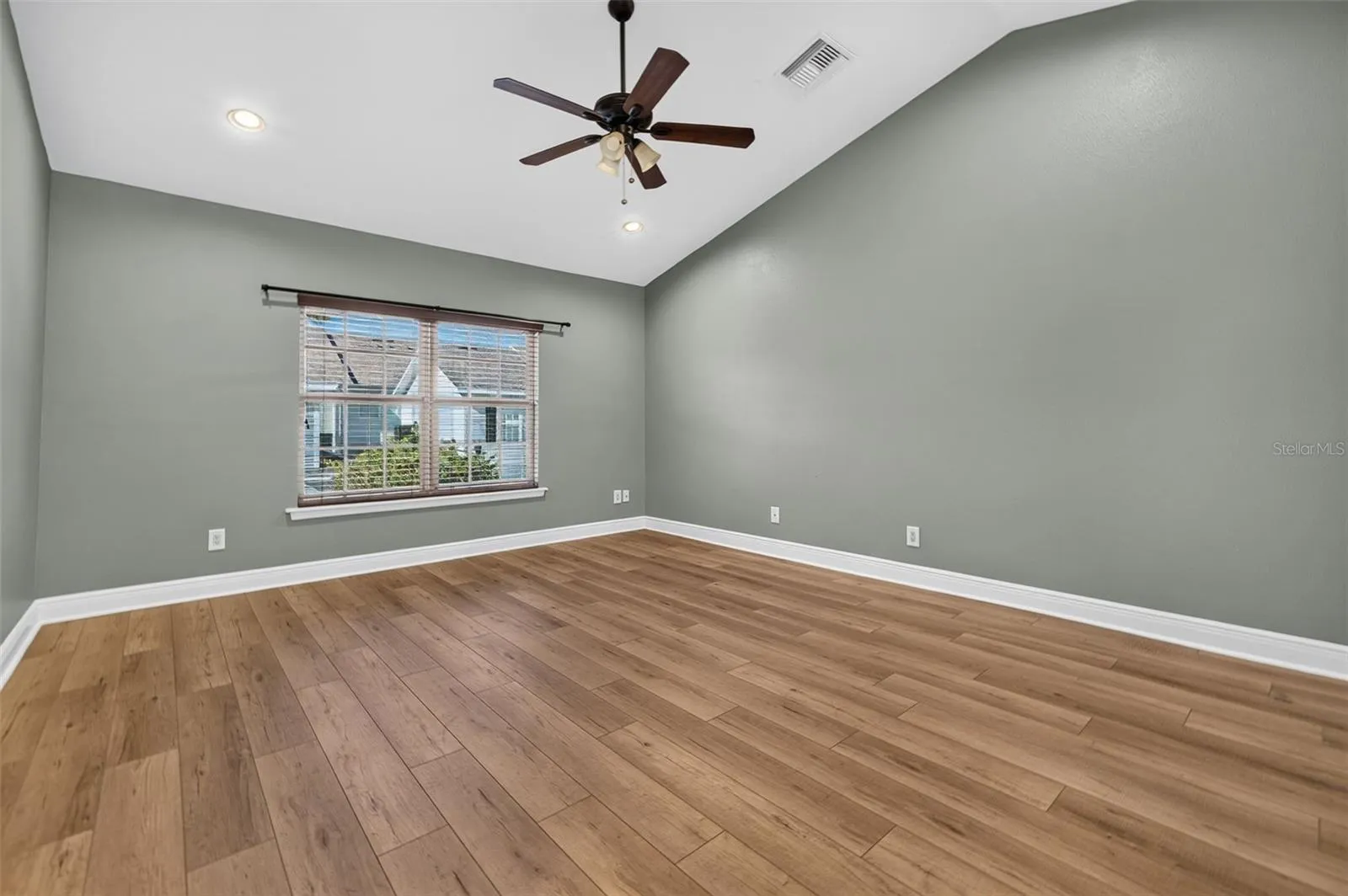 Studio Over Garage/4th Bedroom