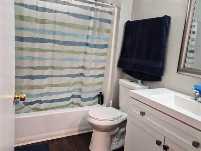 2nd Bathroom