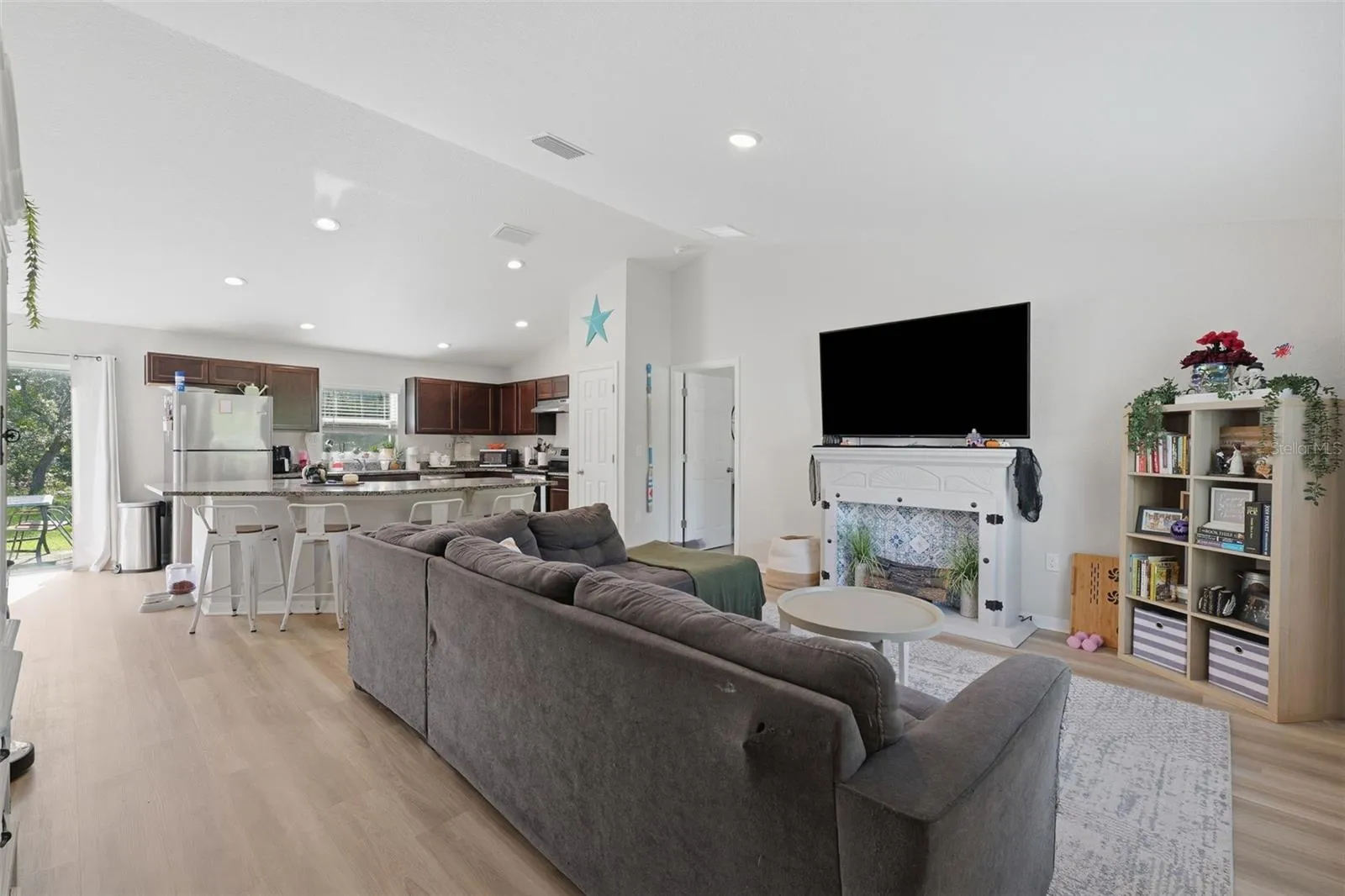 Living/Kitchen
