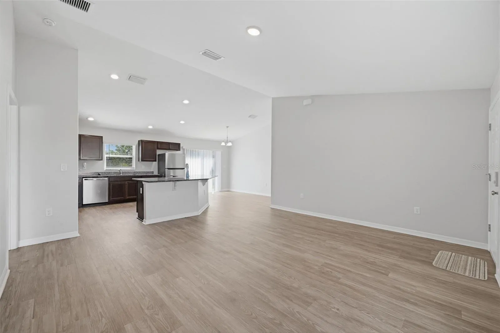 Living/Kitchen