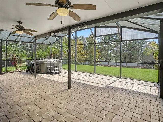 Screened In Lanai with Jacuzzi