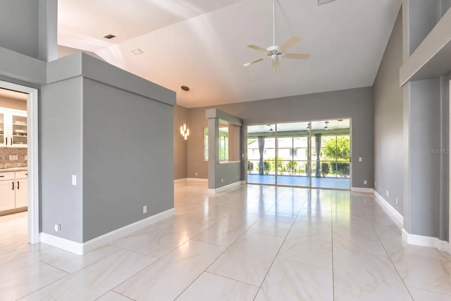 Virtually removed furnishing and view from front entry.