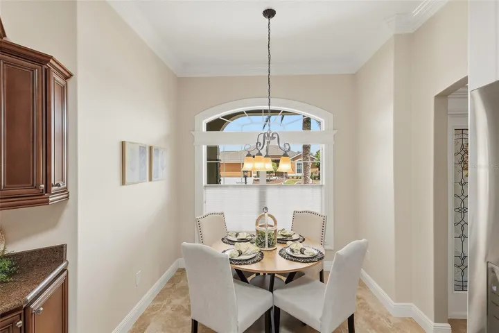 eat-in breakfast nook