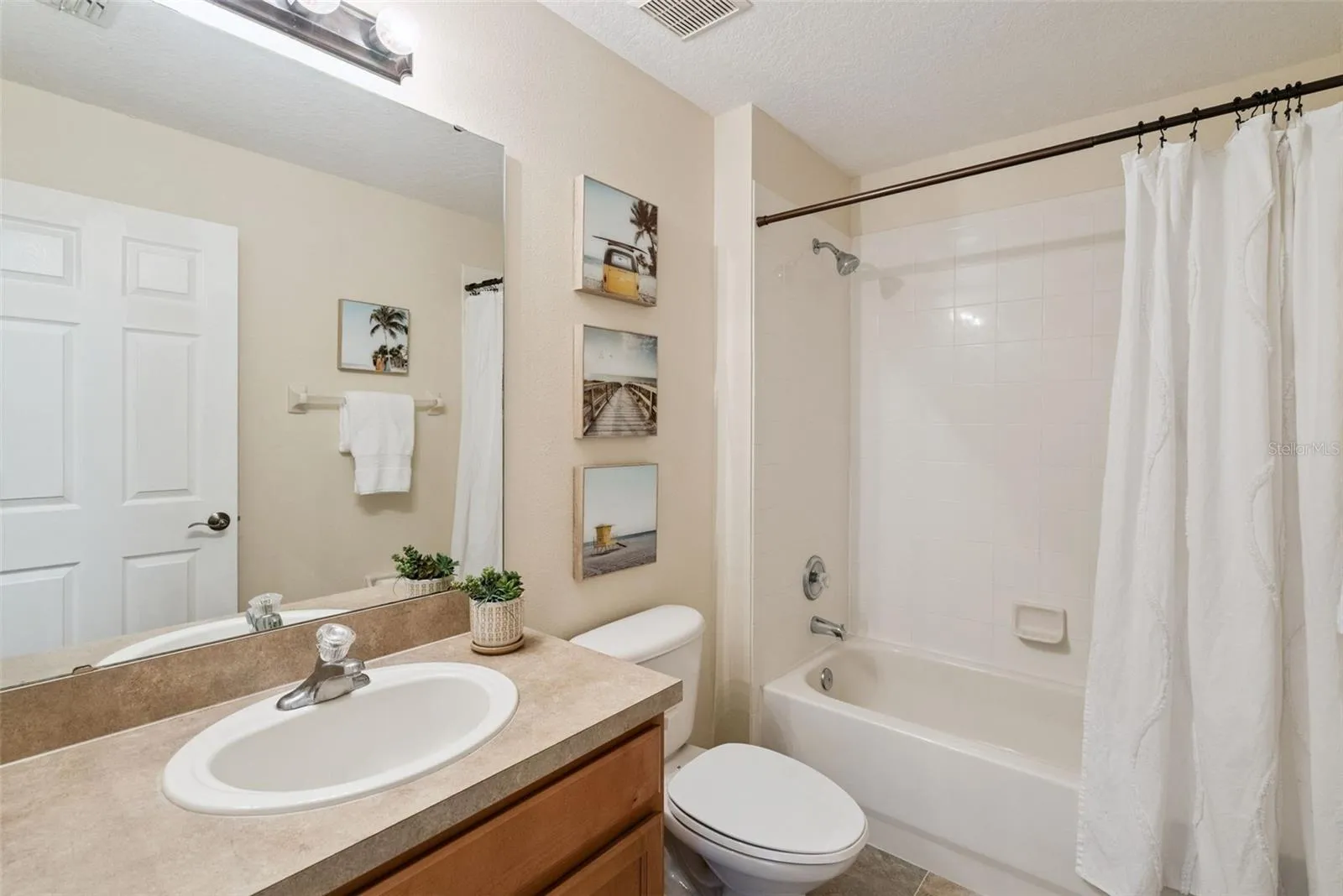Upstairs Second Bathroom with tub