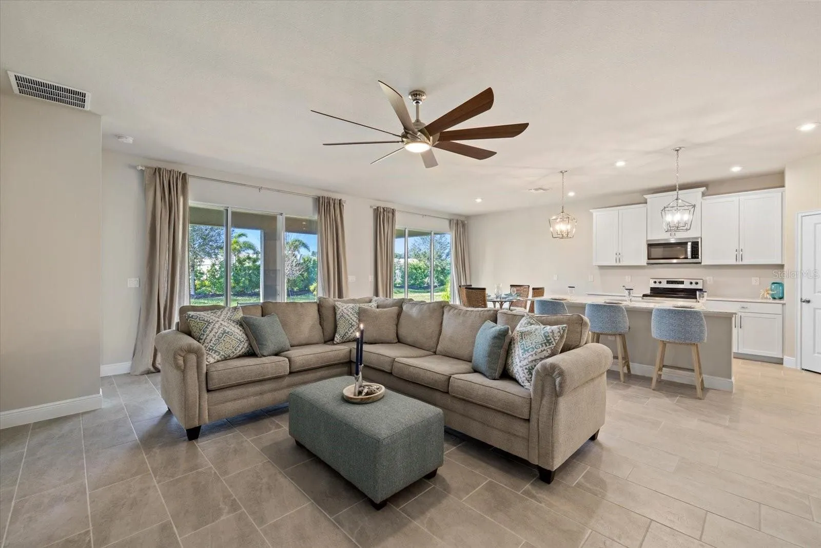 Living Room in to Kitchen