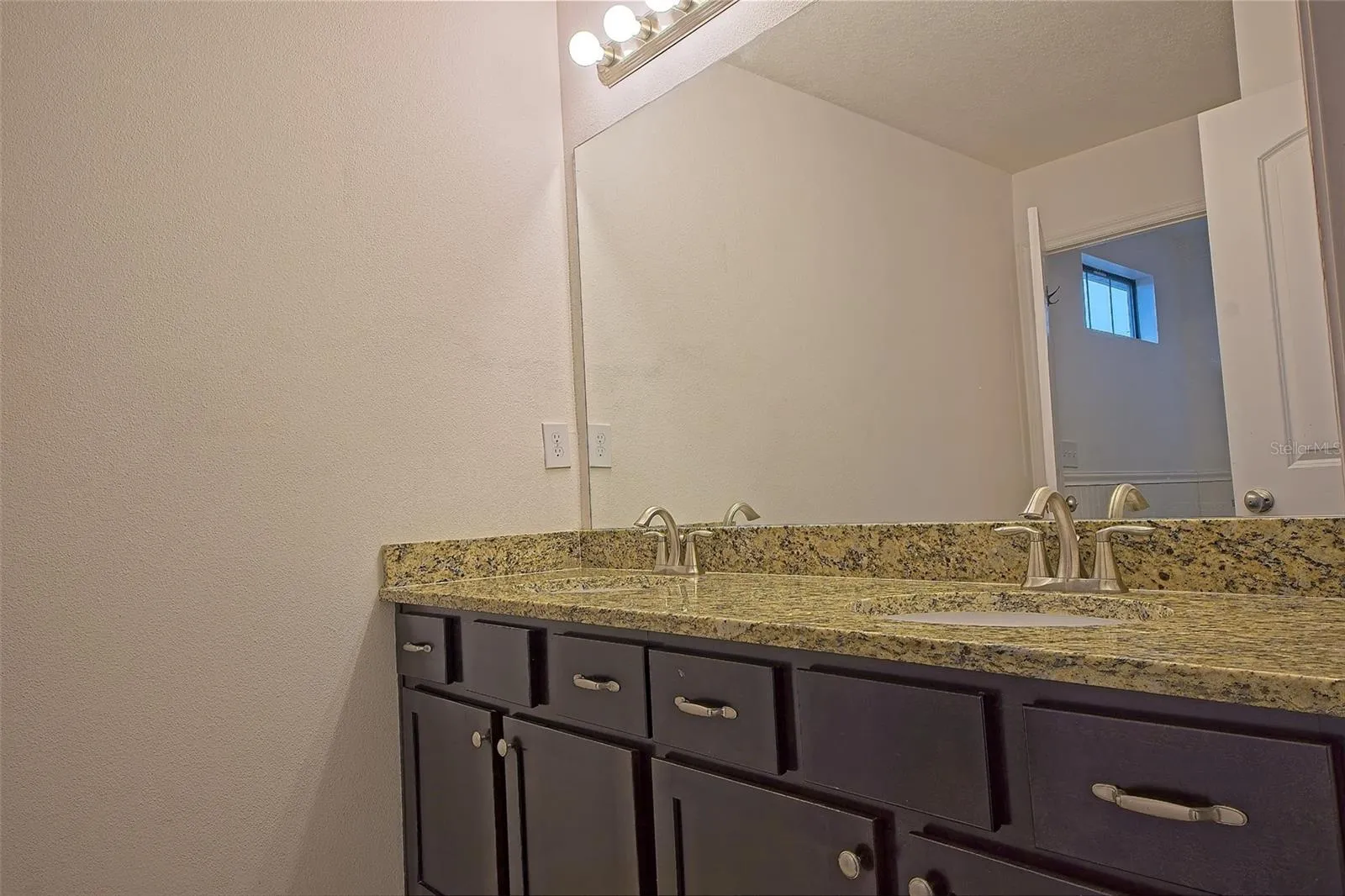 Barthroom 2