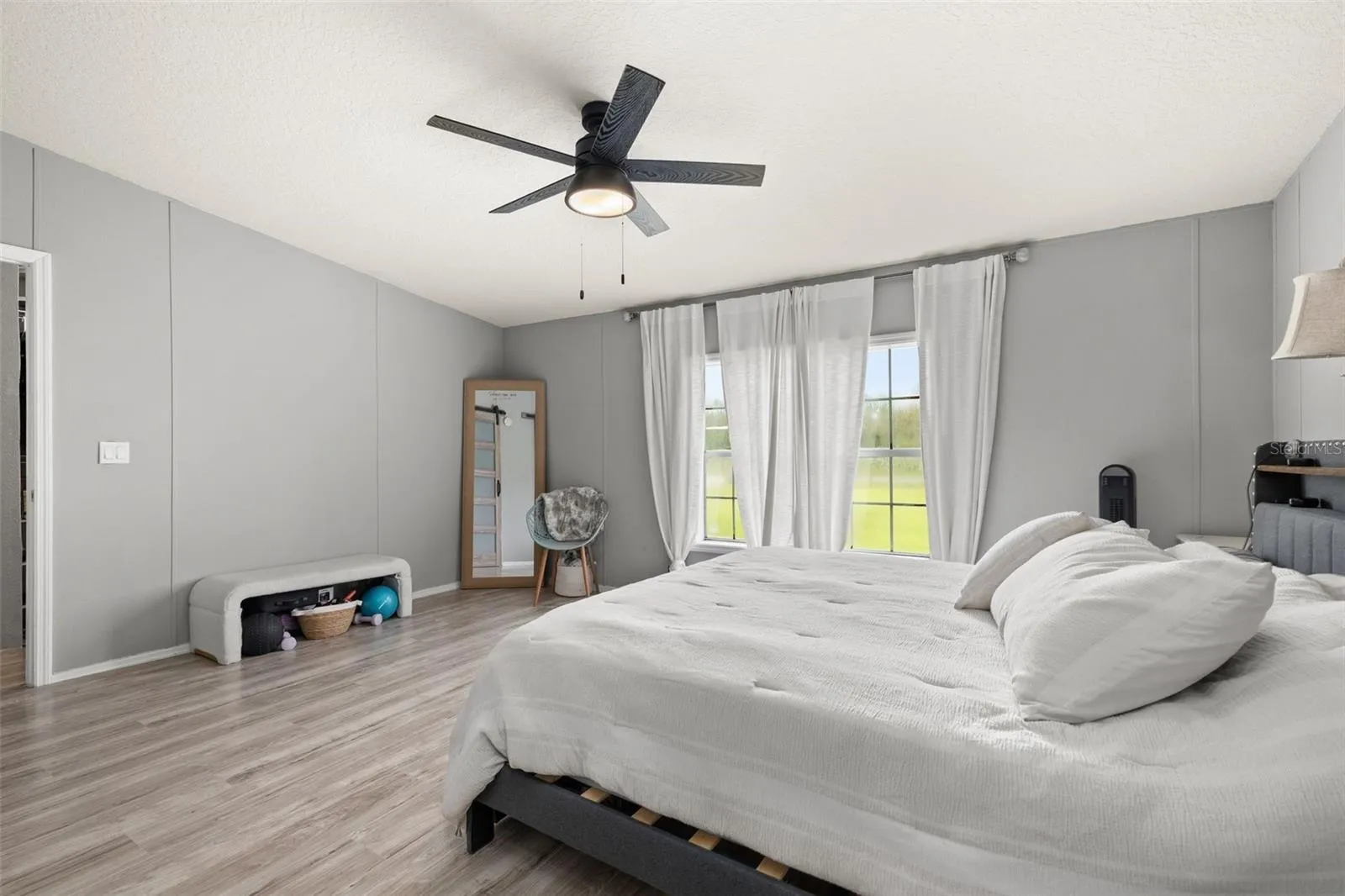 Virtual staging with flooring