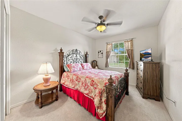 Guest bedroom