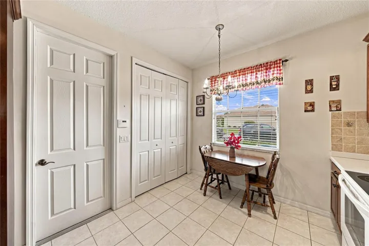 Breakfast nook