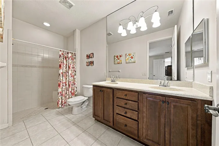 Primary bath