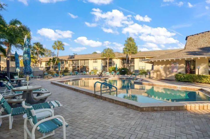 HEATED SWIMMING POOL