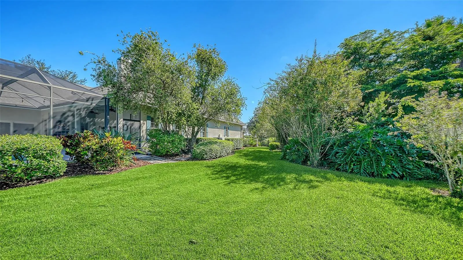 Fenced side yard