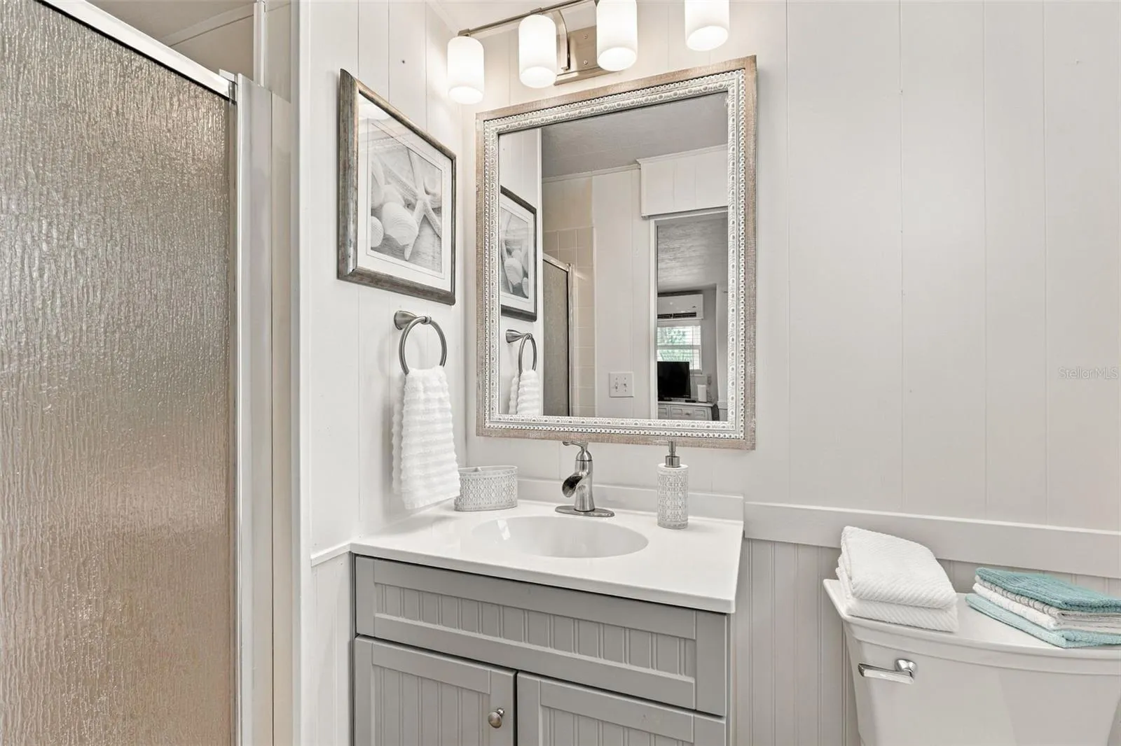 En-suite bathroom