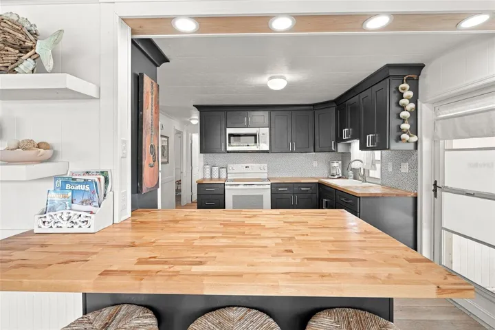 Breakfast bar