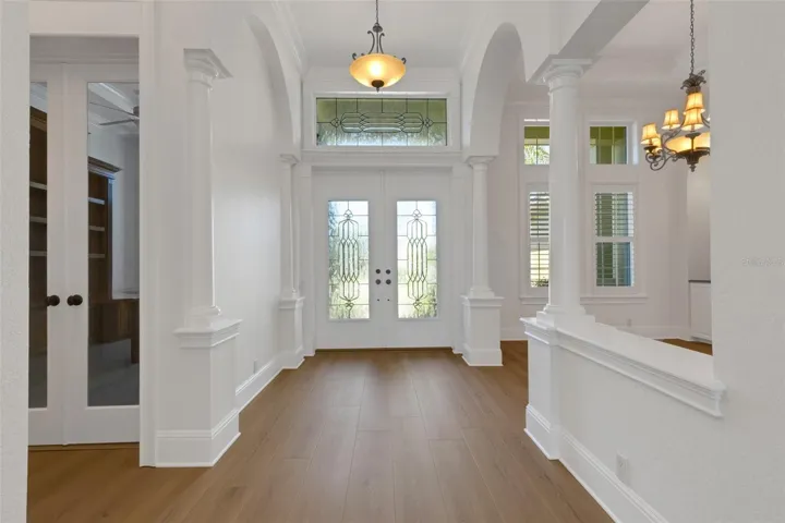 The wide gallery style foyer "WOW's" visitors from the start.