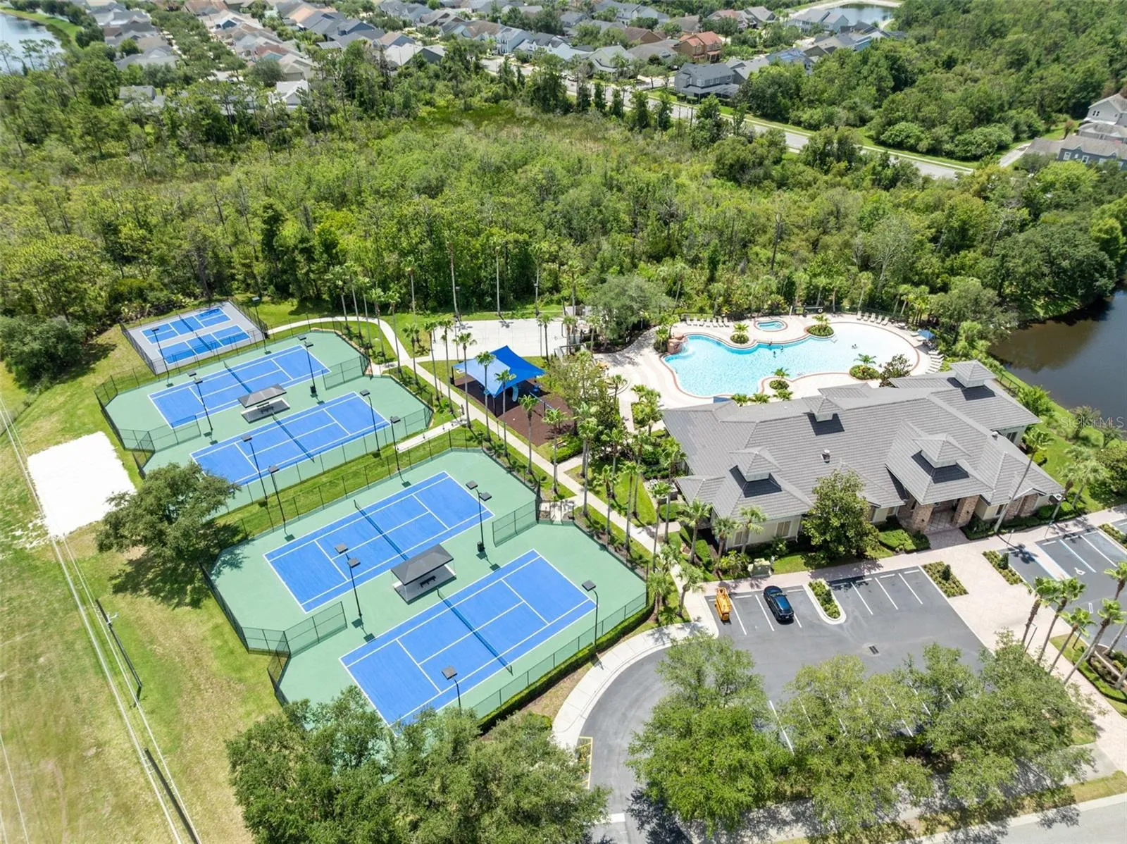 Don’t miss this opportunity to live in one of Avalon Park South’s most sought after communities! South Village offers a fabulous clubhouse, fitness center, resort style pool w/ waterfall, basketball, tennis, pickleball and racquetball courts, sand volleyball and playground. Avalon also features a splash pad, community pools, gated playground w/ bathrooms, jogging and biking trails, dog park and football, soccer and baseball fields. Zoned for top rated schools. Downtown Avalon provides shops, restaurants and professional services. Near Downtown Orlando, 528, 417 and 408, Waterford Lakes, UCF, Medical City, Lake Nona, Florida’s beaches and major attractions. Basic cable and internet included in HOA dues via Spectrum.