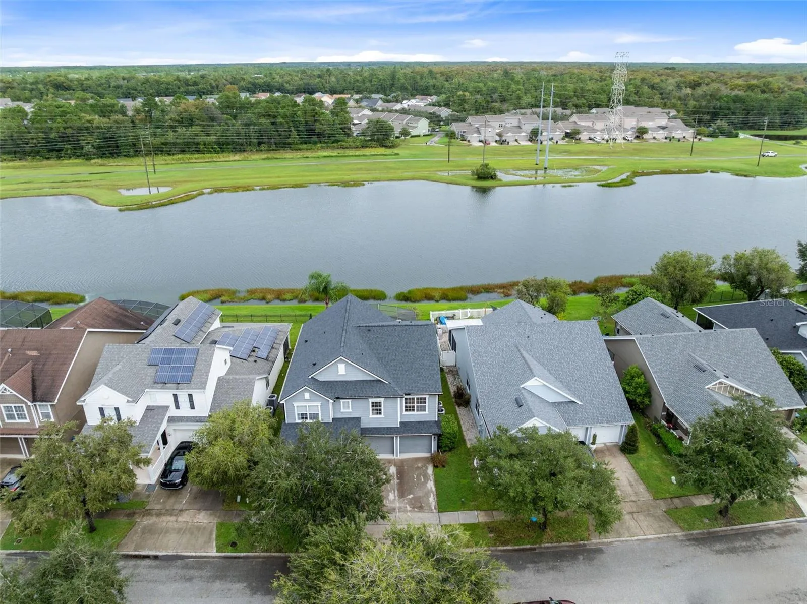 This Levitt and Sons Plymouth model offers 4 bedrooms plus an oversized bonus room that could be converted into a 5th bedroom, 3.5 bathrooms, 3,003 square feet and a 2 car garage.