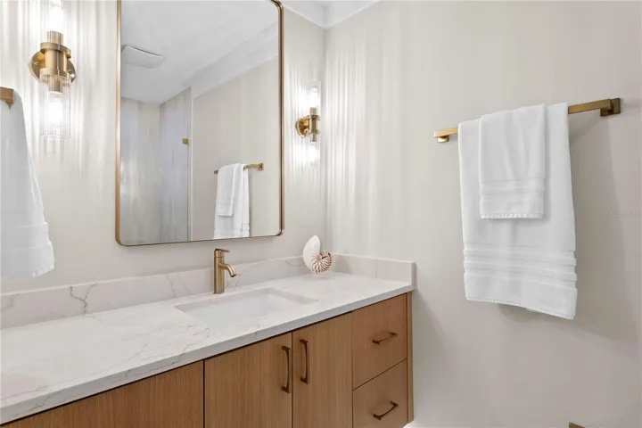 ensuite bath for 2nd bedroom
