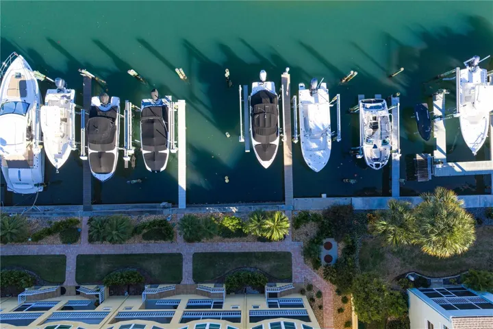 Oversized boat slip