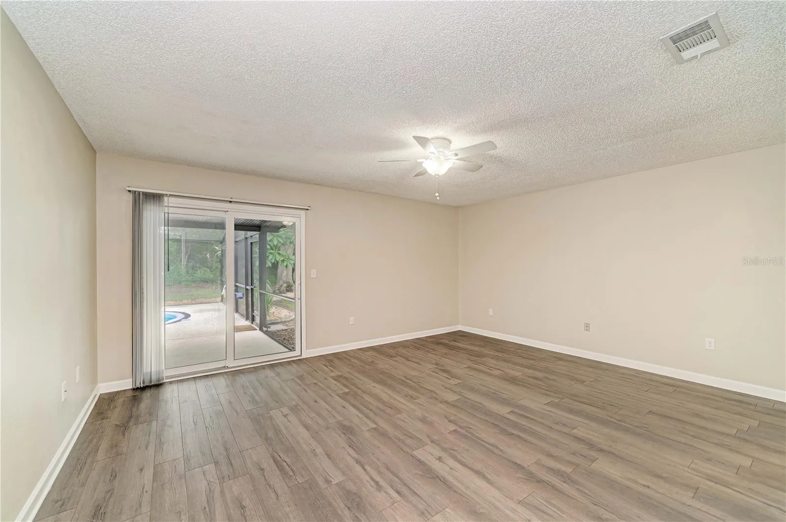 Master Bedroom 01