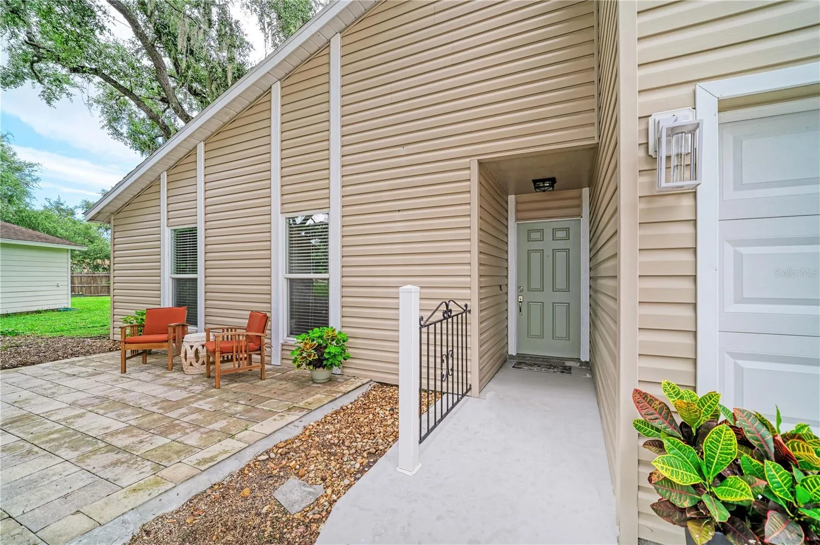 Front Exterior 03
