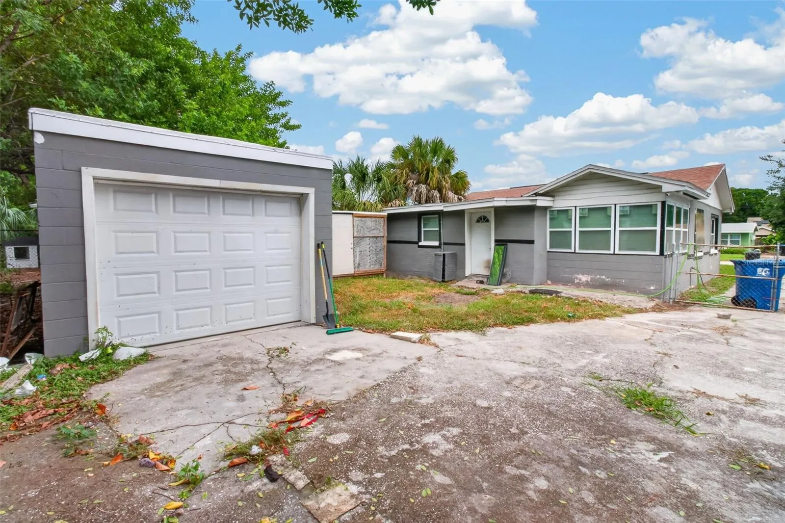 Detached Garage