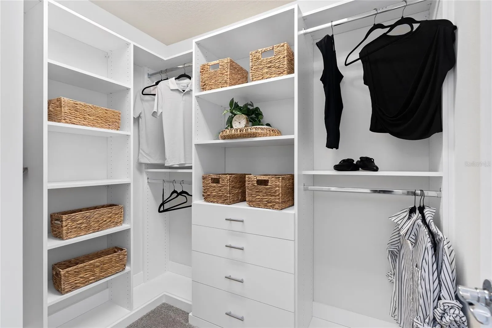 Model Home Design Only. Pictures and furnishings are for illustrative purposes only. Elevations, colors and options may vary. Furniture is for model home staging only.