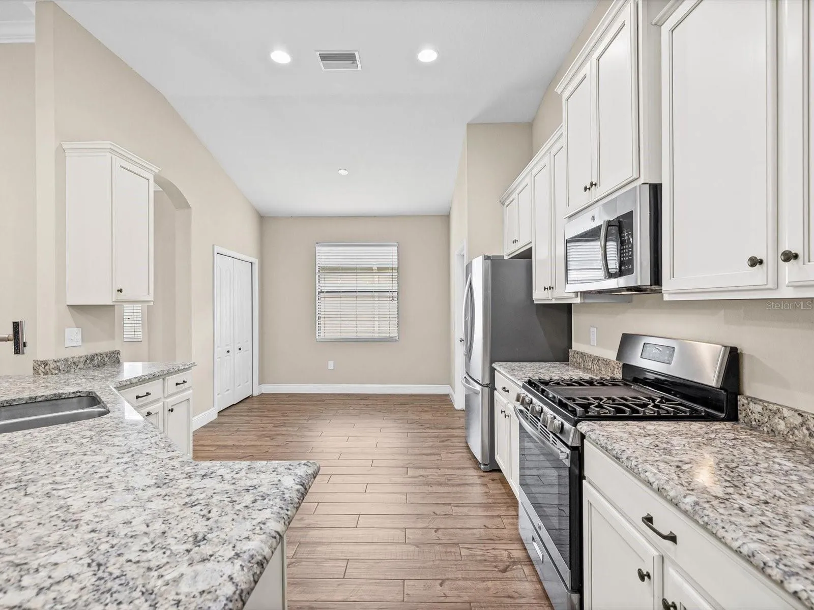 Eat-in area of Kitchen