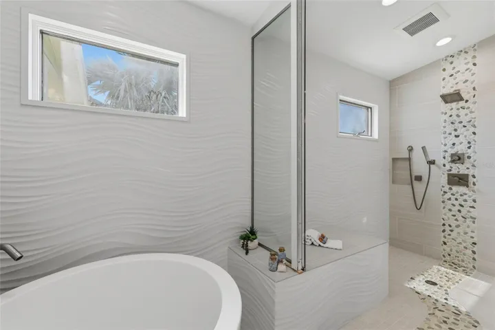 Soaking Tub.