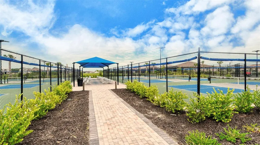 8 Pickleball courts