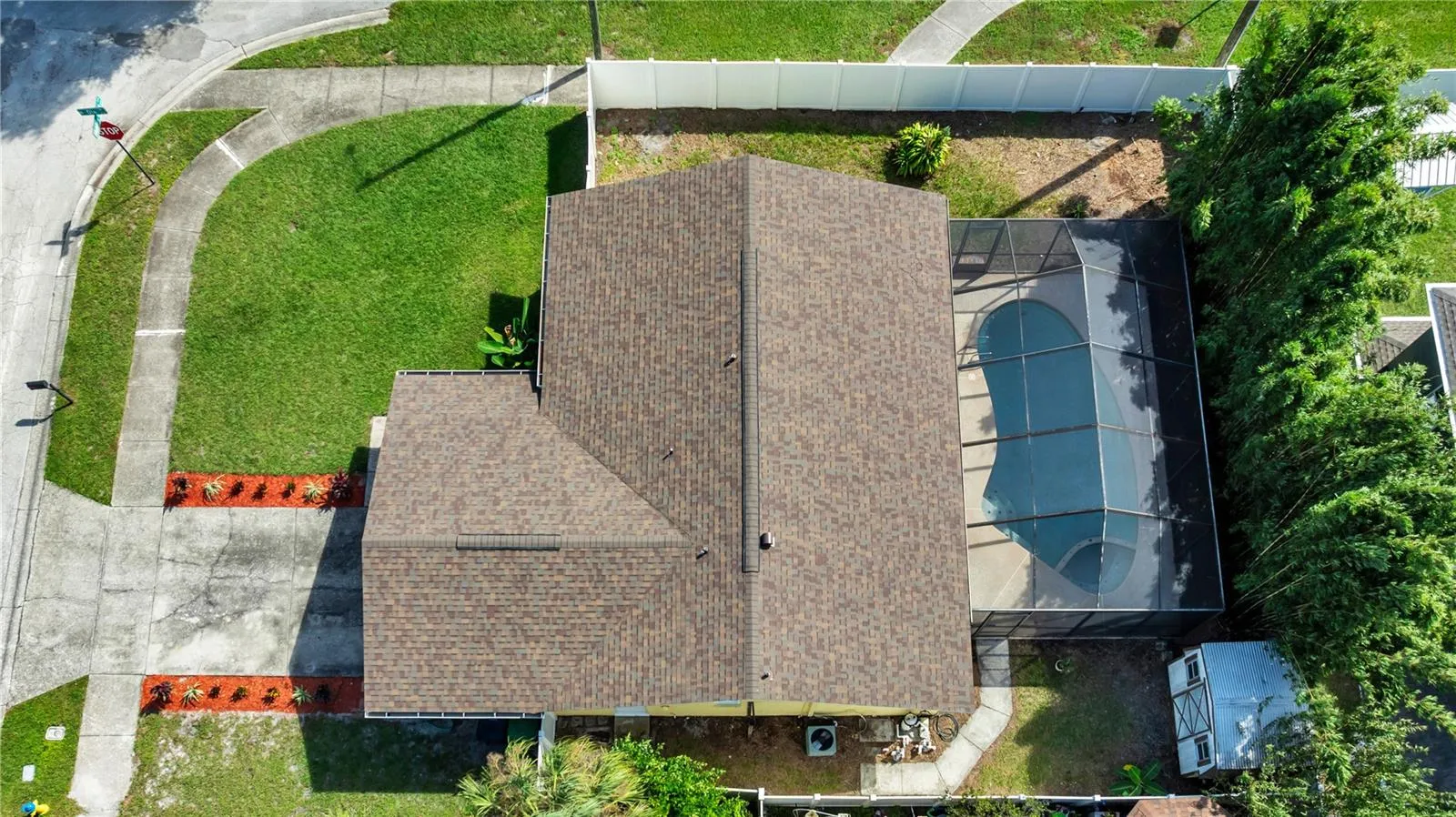 Spacious bright home, move-in ready