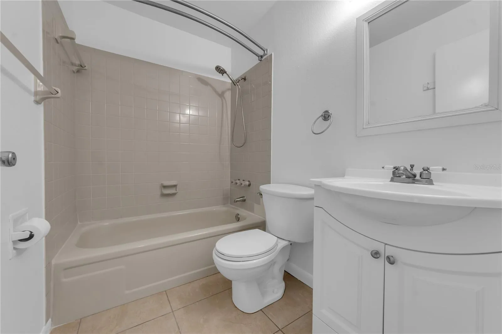 Hall bath with tub/shower combo